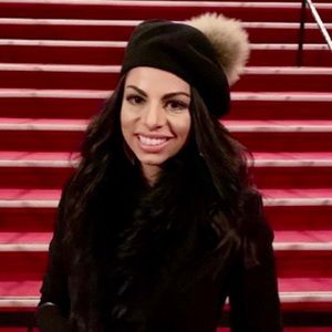 Meet your Posher, Roxann